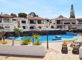 Comfortable Apartment in Arona, 50 m², Shared Pool